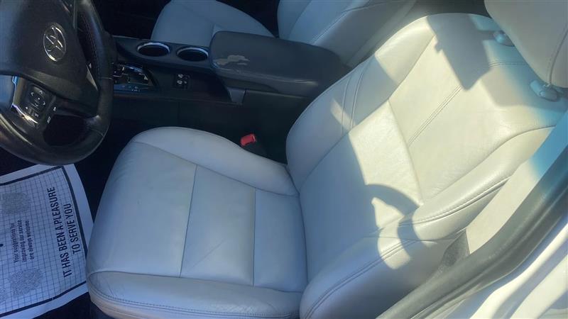 Toyota Avalon XLE 2014