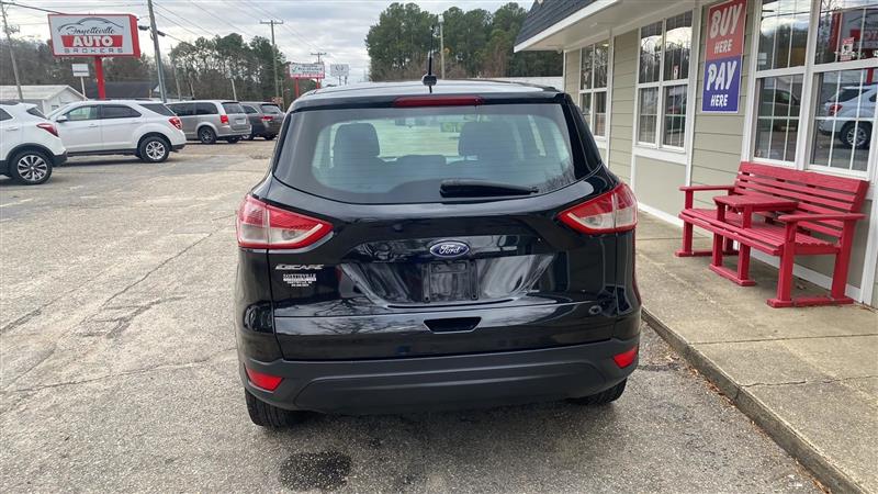 Ford Escape S FWD 2015