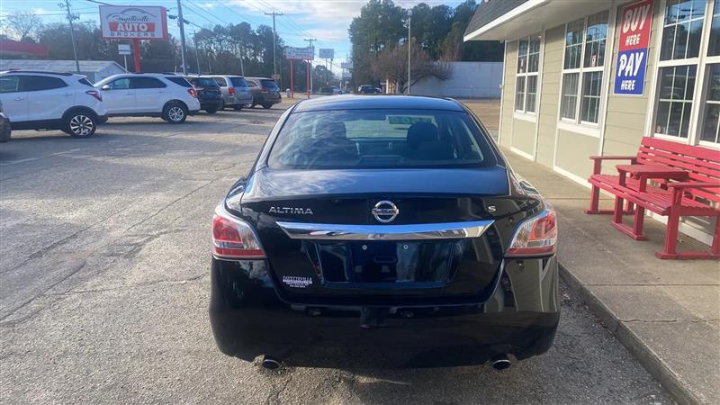 Nissan Altima 2.5 S 2015