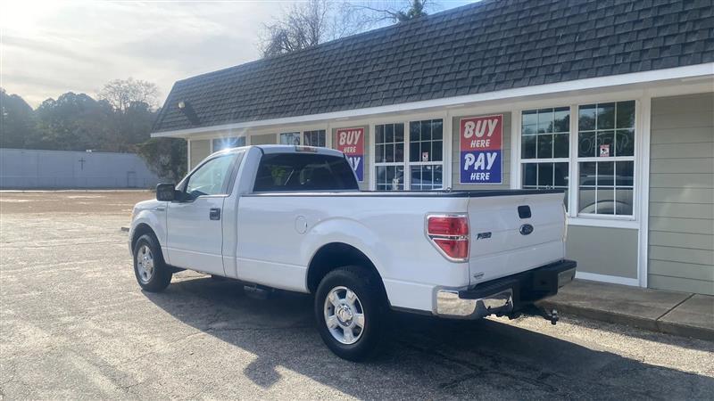 Ford F-150 XL 8-ft. Bed 2WD 2010