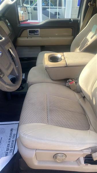 Ford F-150 XL 8-ft. Bed 2WD 2010