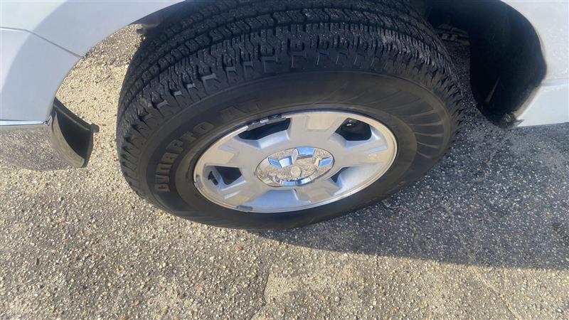 Ford F-150 XL 8-ft. Bed 2WD 2010