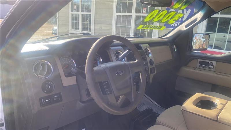 Ford F-150 XL 8-ft. Bed 2WD 2010