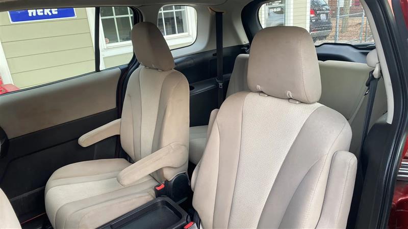 Mazda MAZDA5 Sport MT 2013