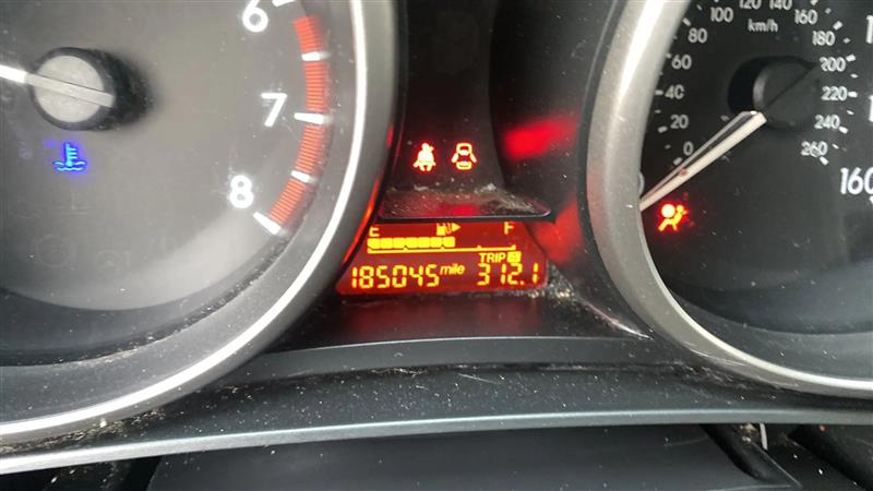 Mazda MAZDA5 Sport MT 2013