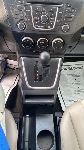 Mazda MAZDA5 Sport MT 2013