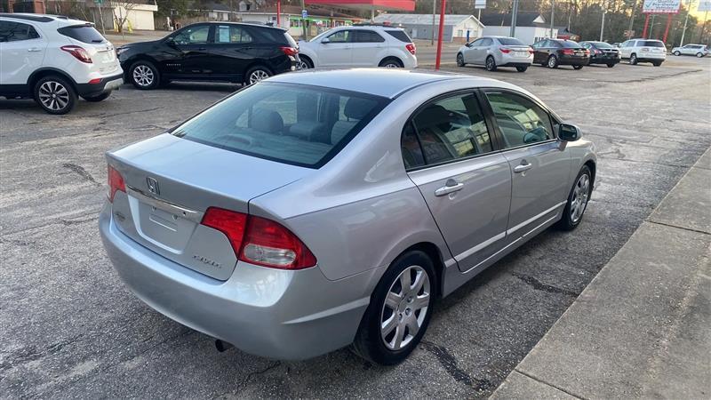 Honda Civic LX Sedan 5-Speed AT 2010