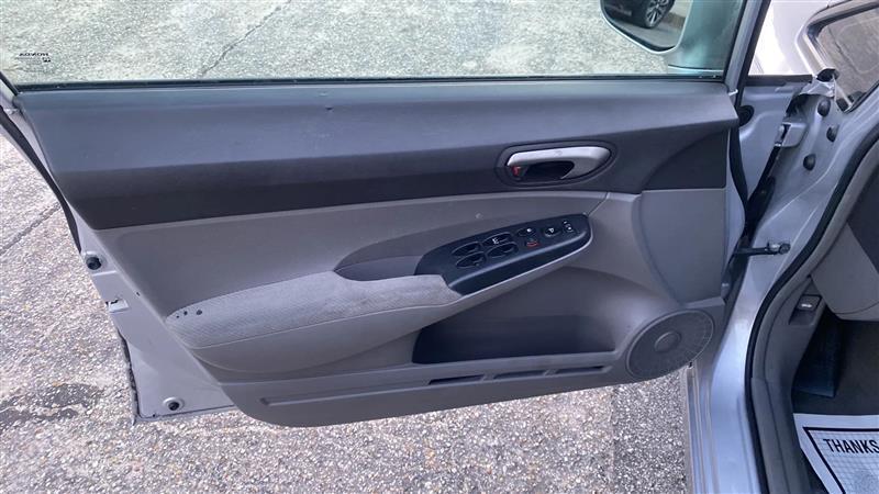 Honda Civic LX Sedan 5-Speed AT 2010