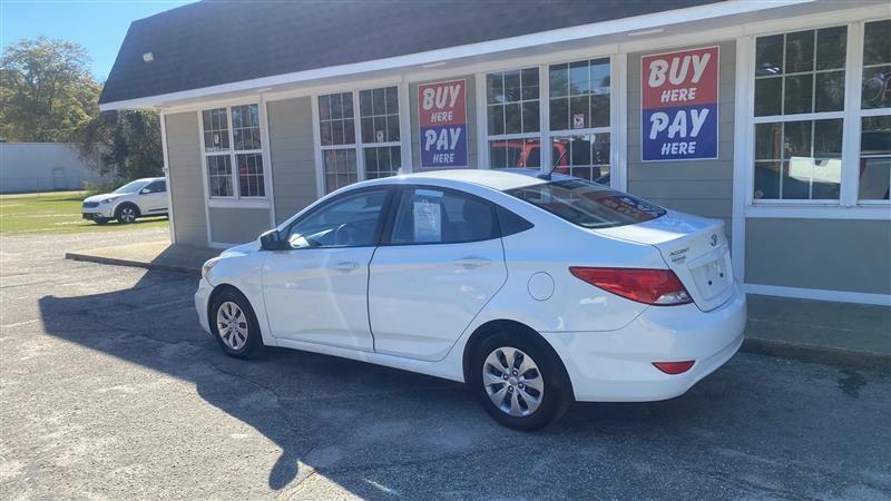 Hyundai Accent SE 4-Door 6A 2016