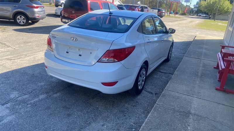 Hyundai Accent SE 4-Door 6A 2016
