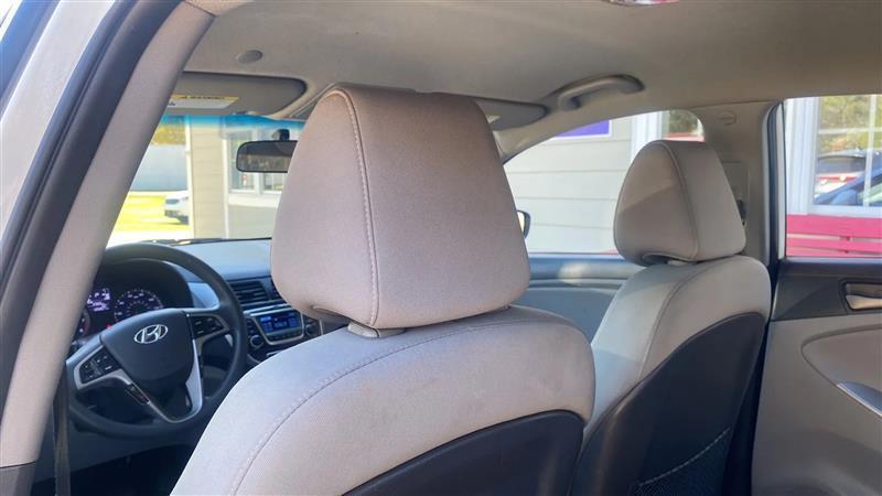 Hyundai Accent SE 4-Door 6A 2016