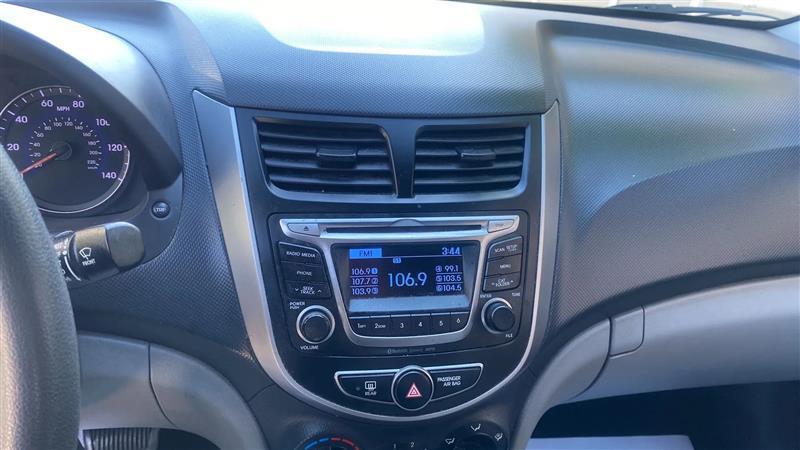 Hyundai Accent SE 4-Door 6A 2016