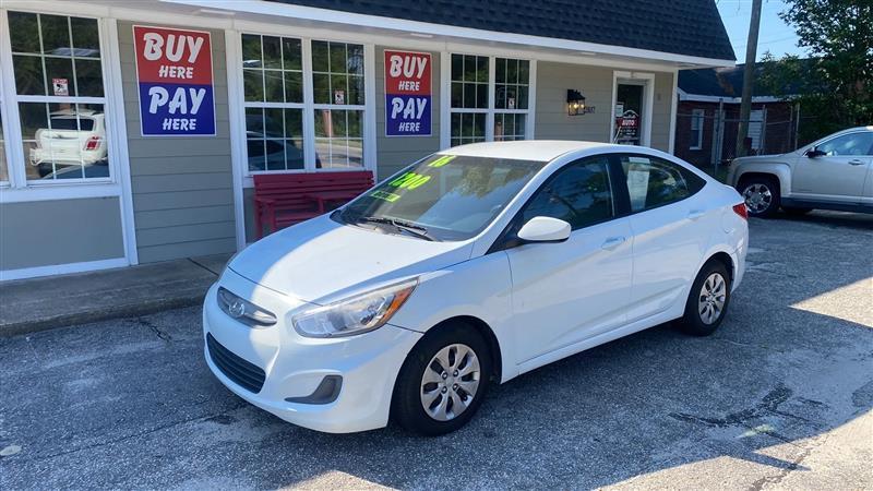 Hyundai Accent SE 4-Door 6A 2016