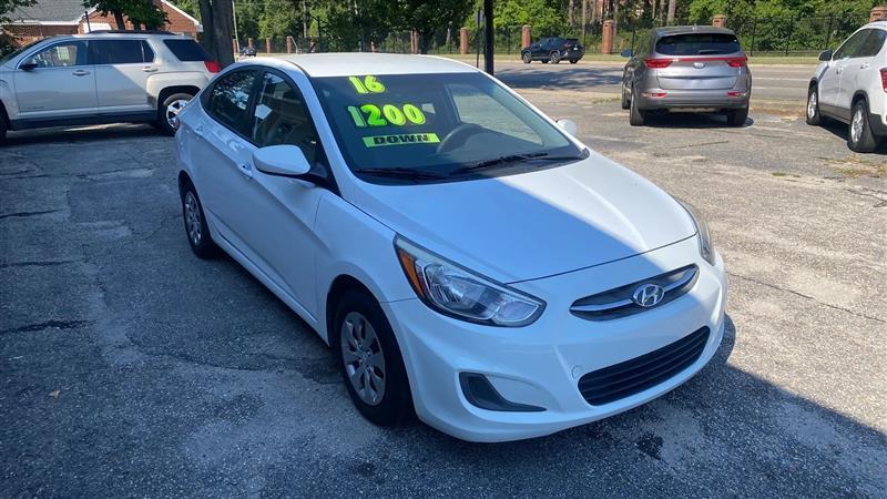 Hyundai Accent SE 4-Door 6A 2016