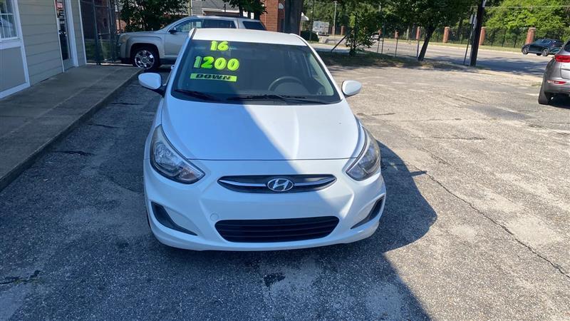 Hyundai Accent SE 4-Door 6A 2016