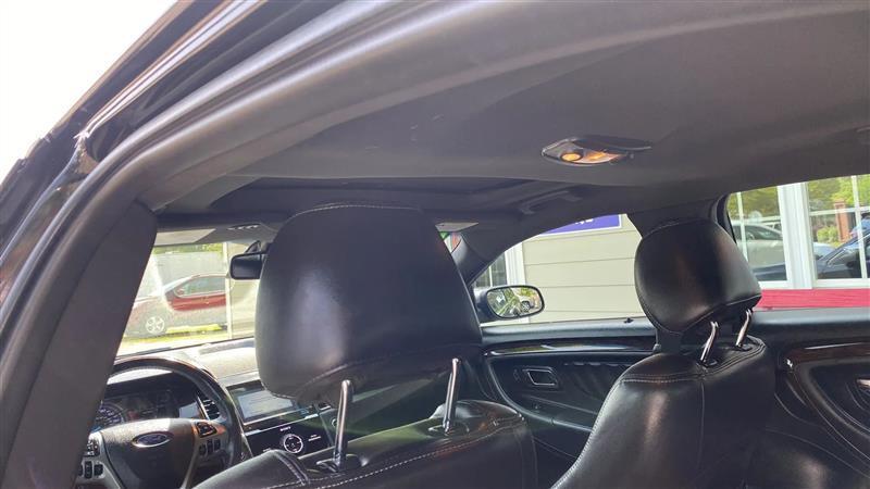 Ford Taurus Limited FWD 2018