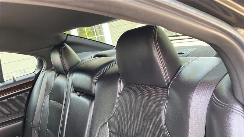 Ford Taurus Limited FWD 2018