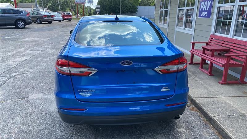 Ford Fusion SE 2020