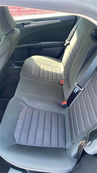 Ford Fusion SE 2020