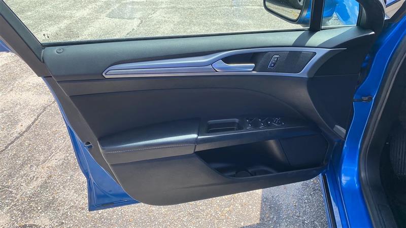Ford Fusion SE 2020
