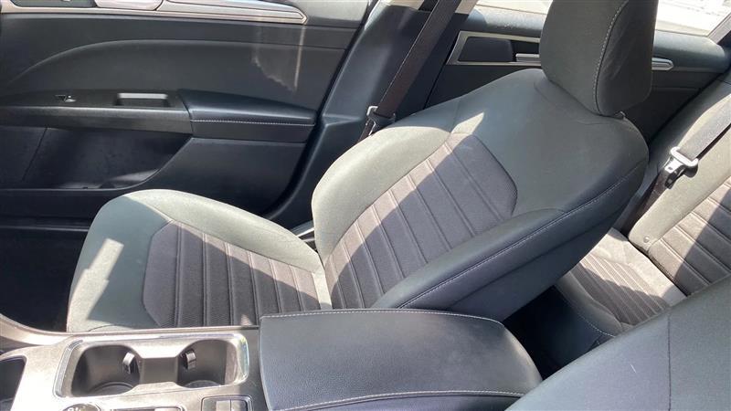Ford Fusion SE 2020