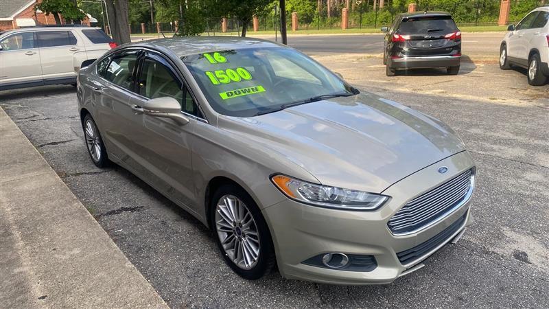 Ford Fusion SE 2016