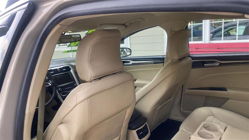 Ford Fusion SE 2016