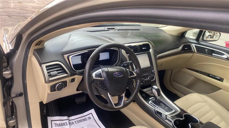 Ford Fusion SE 2016