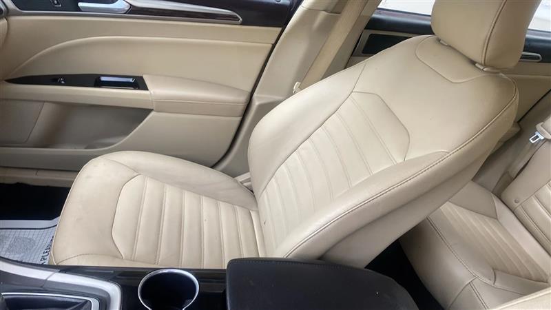 Ford Fusion SE 2016