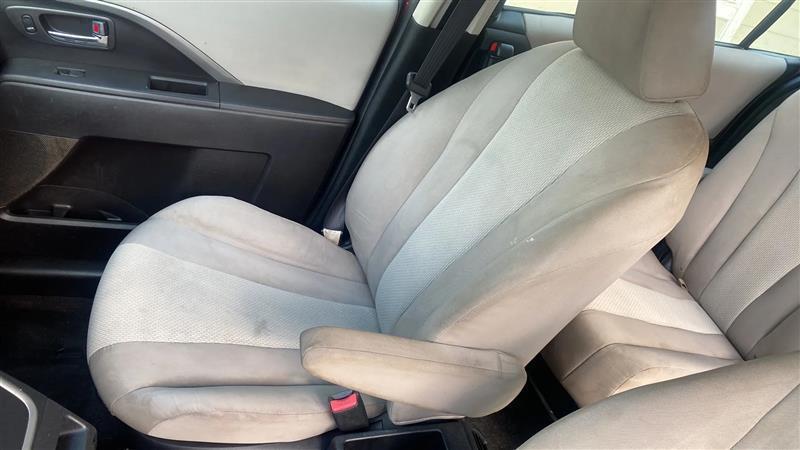 Mazda MAZDA5 Sport MT 2013