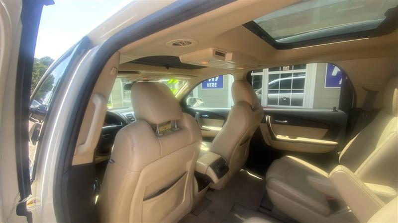 GMC Acadia Denali AWD 2011