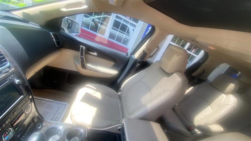 GMC Acadia Denali AWD 2011