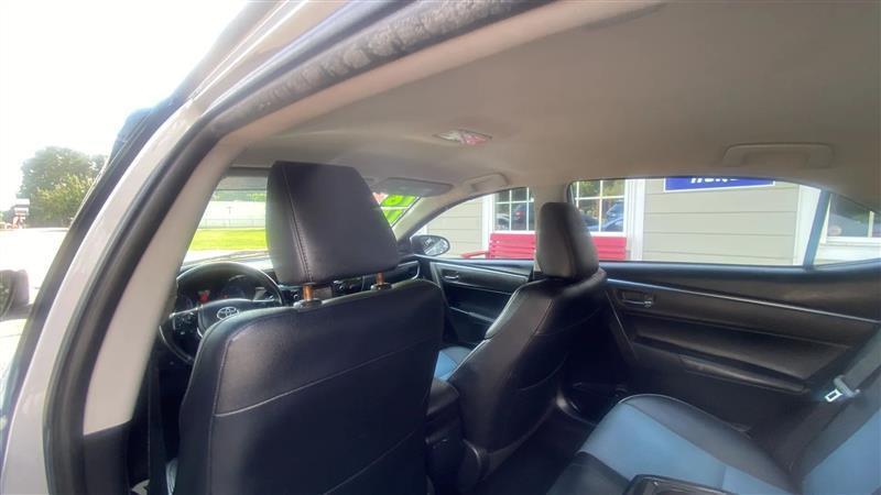 Toyota Corolla L 4-Speed AT 2016