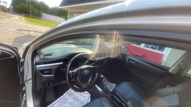 Toyota Corolla L 4-Speed AT 2016