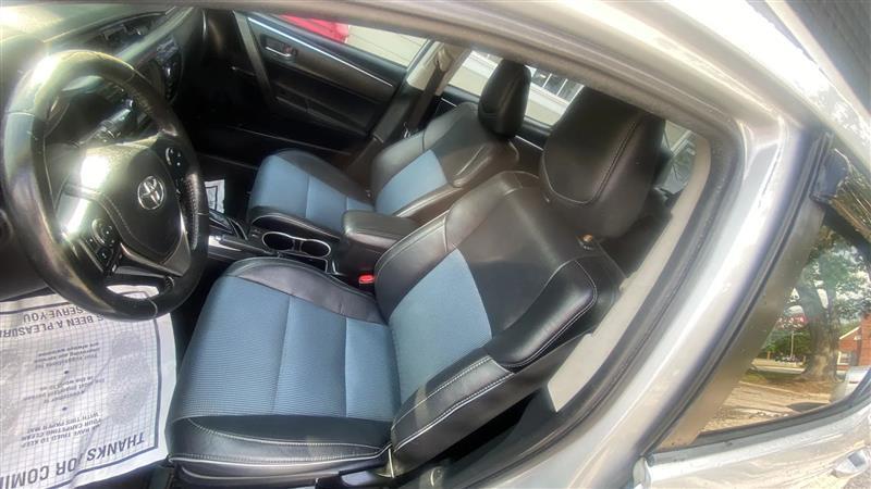 Toyota Corolla L 4-Speed AT 2016