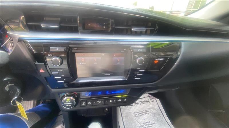 Toyota Corolla L 4-Speed AT 2016