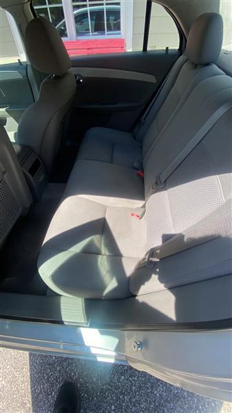Chevrolet Malibu LS 2012
