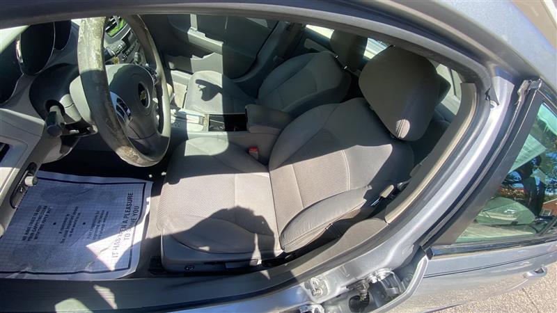 Chevrolet Malibu LS 2012