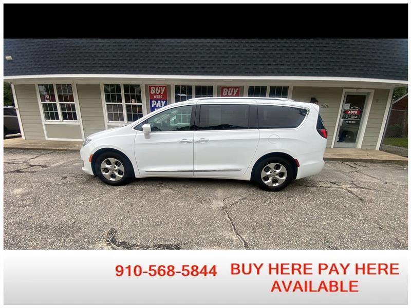 2017 Chrysler Pacifica Touring-L Plus