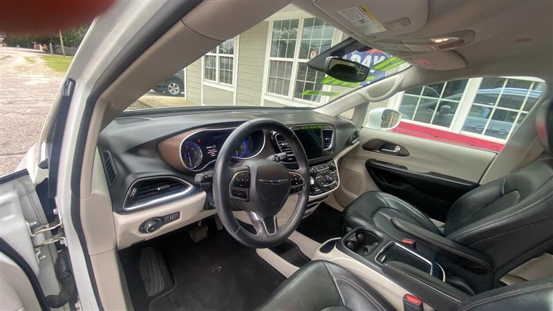 Chrysler Pacifica Touring-L Plus 2017