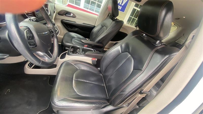 Chrysler Pacifica Touring-L Plus 2017