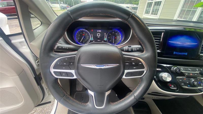 Chrysler Pacifica Touring-L Plus 2017