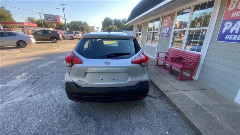 Nissan Kicks S 2020