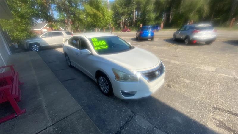 Nissan Altima 2.5 S 2015