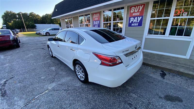 Nissan Altima 2.5 S 2015