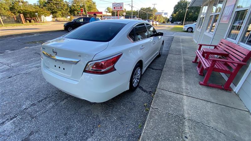 Nissan Altima 2.5 S 2015