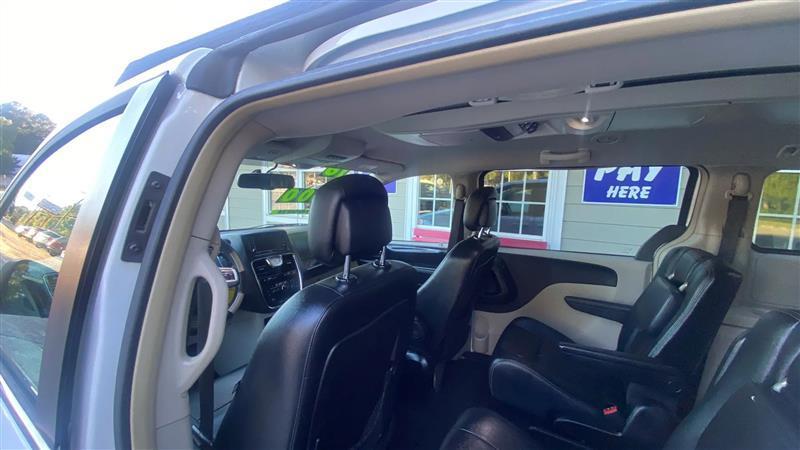 Chrysler Town & Country Touring 2016
