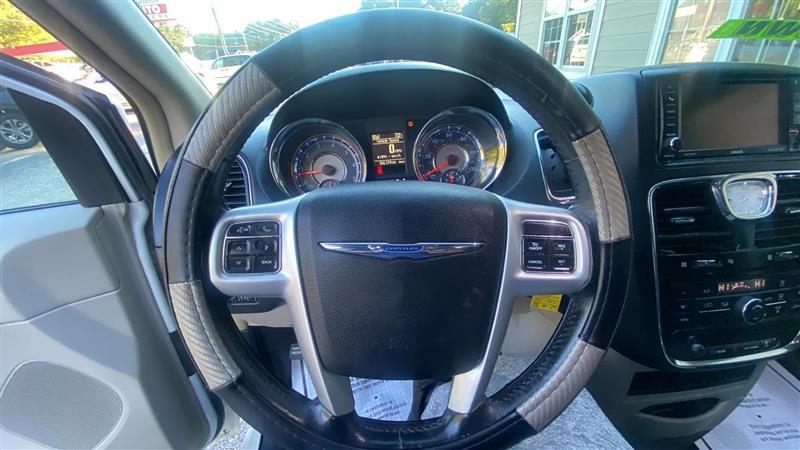 Chrysler Town & Country Touring 2016