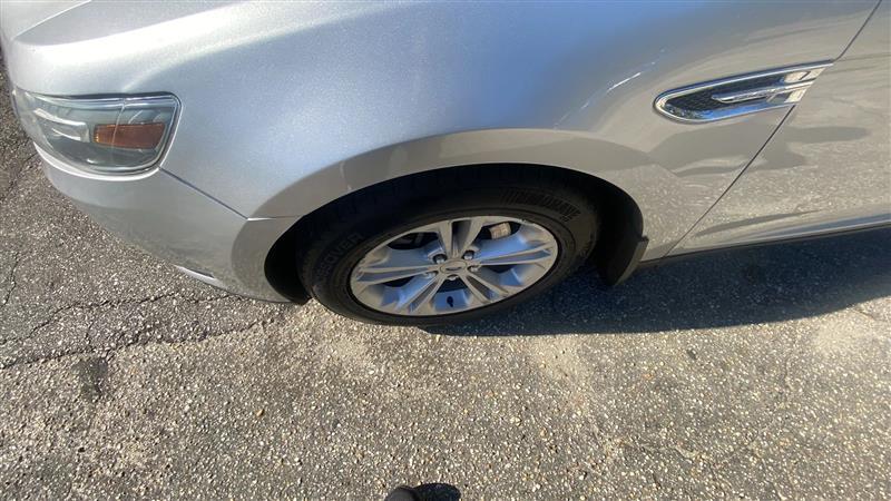 Ford Taurus SEL FWD 2013