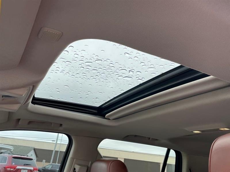 Cadillac Escalade Luxury 4WD 2016